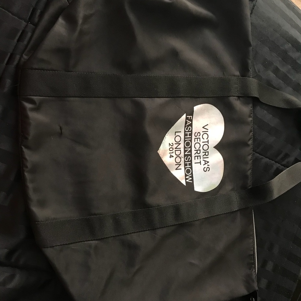 VICTORIA’S SECRET FASHON SHOW TOTE